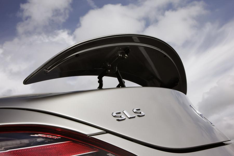  Mercedes-Benz SLS AMG 2010 года  (фото 112 из 526)